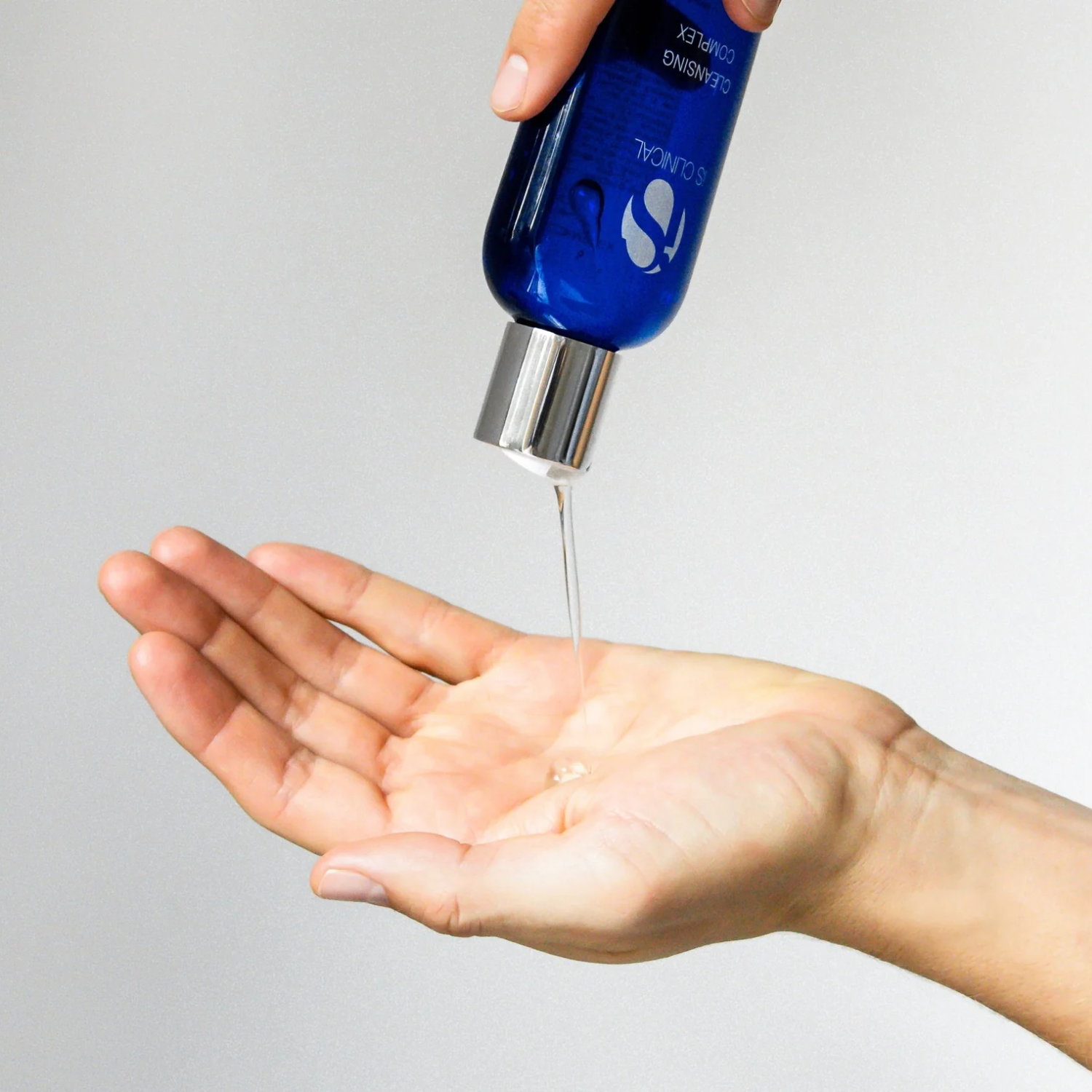 iS Clinical Cleansing Complex
